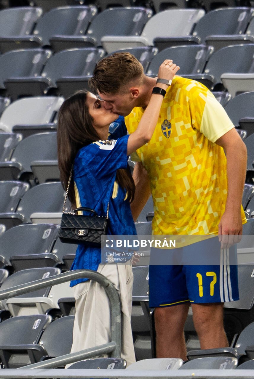 Viktor Gyökeres of Sweden with his girlfriend Ines Aguiar