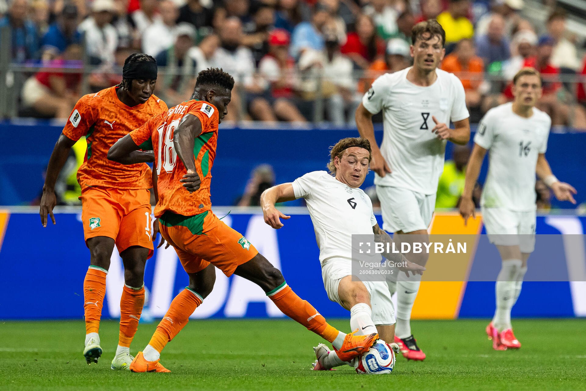 Ibrahim Sangare of Côte d'Ivoire and Patrick Berg of Norway