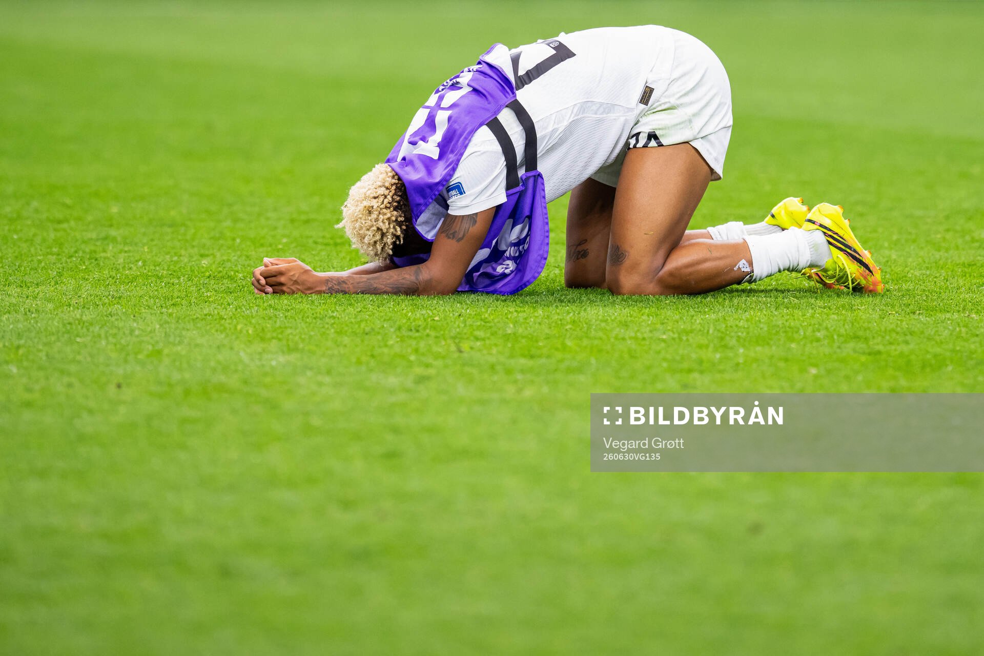 Antonio Nusa of Norway celebrates