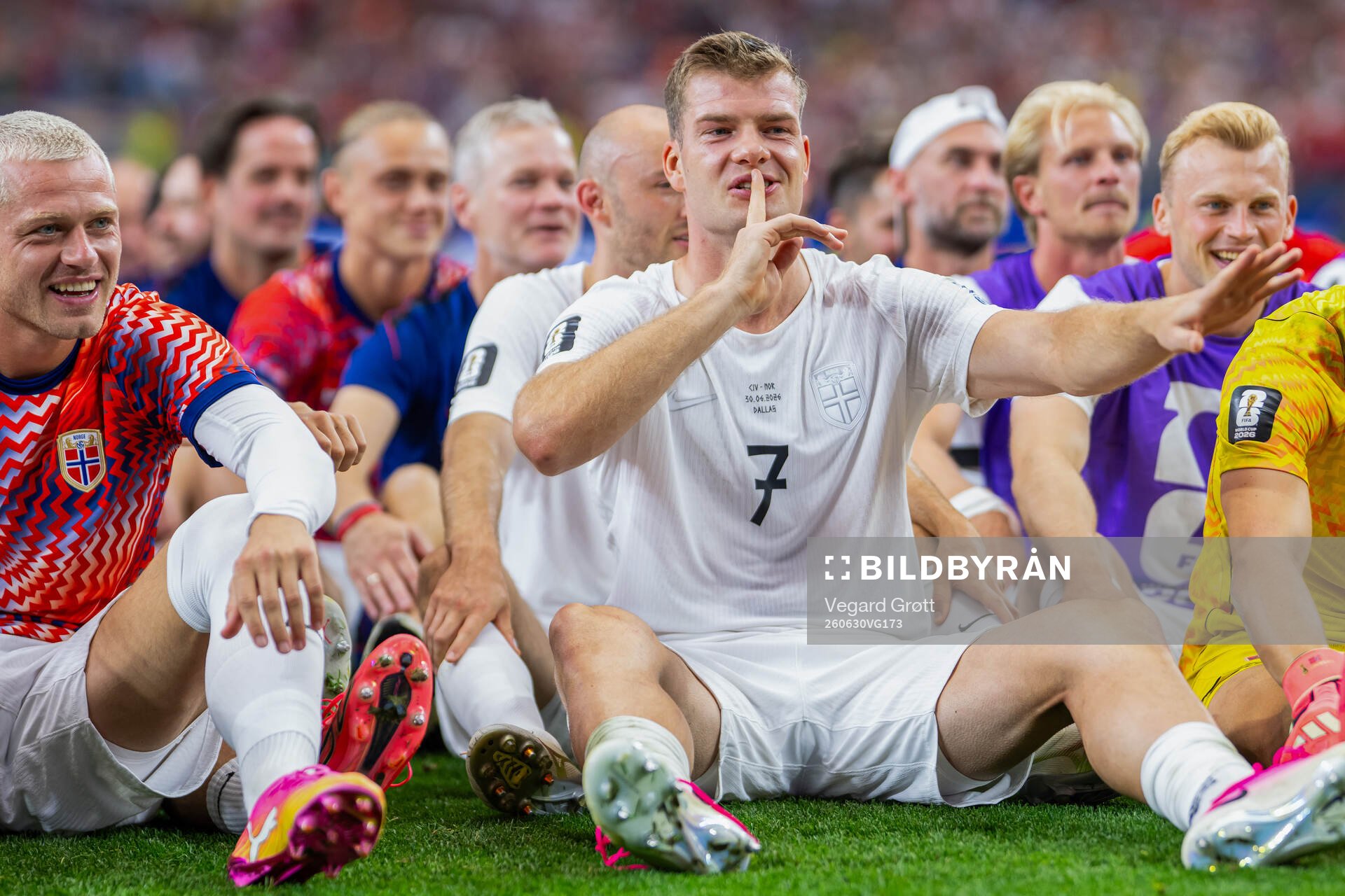 Alexander Sørloth, players and staff of Norway celebrate