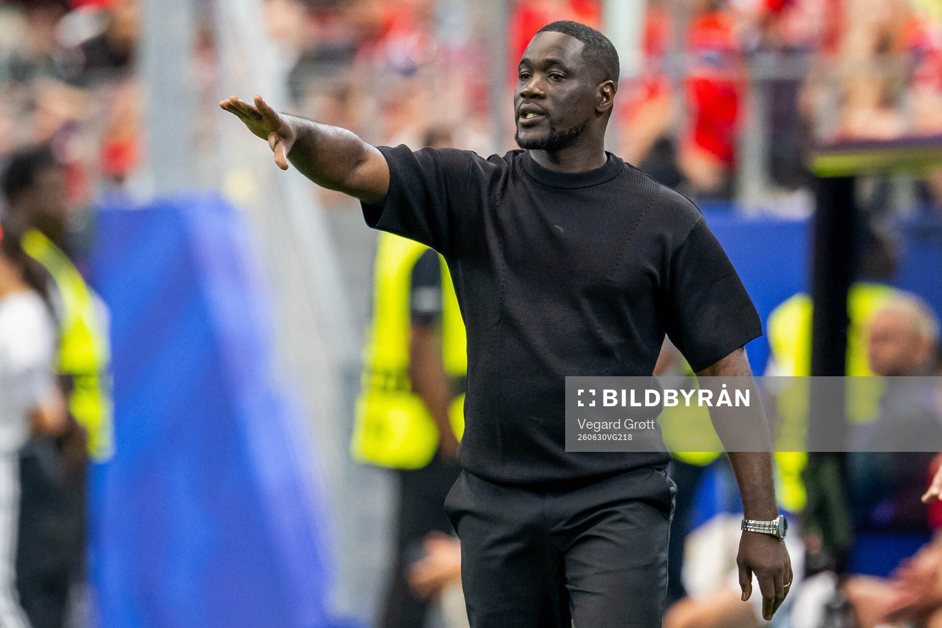 Head coach Emerse Fae of Côte d'Ivoire