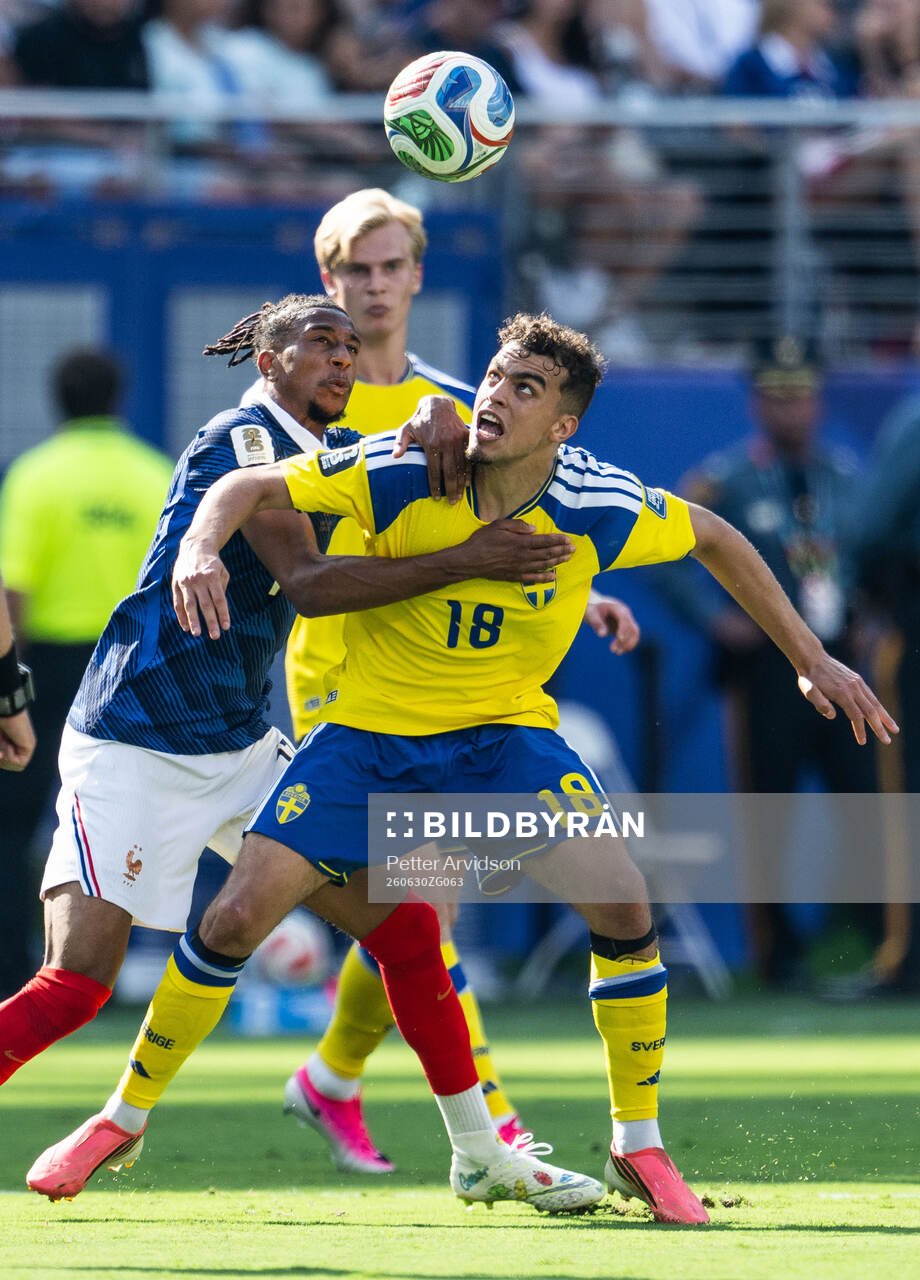 Michael Olise of France and Yasin Ayari of Sweden