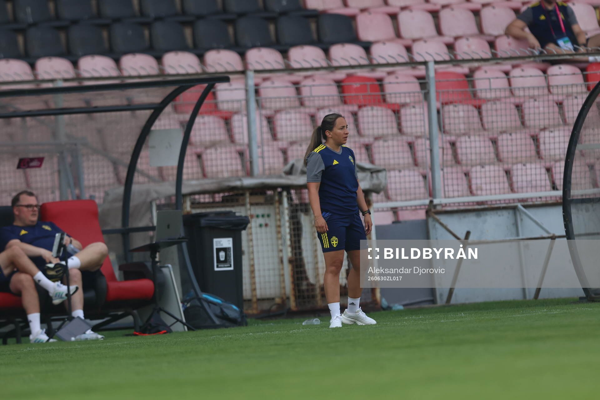 Coach Briana Campos of Sweden