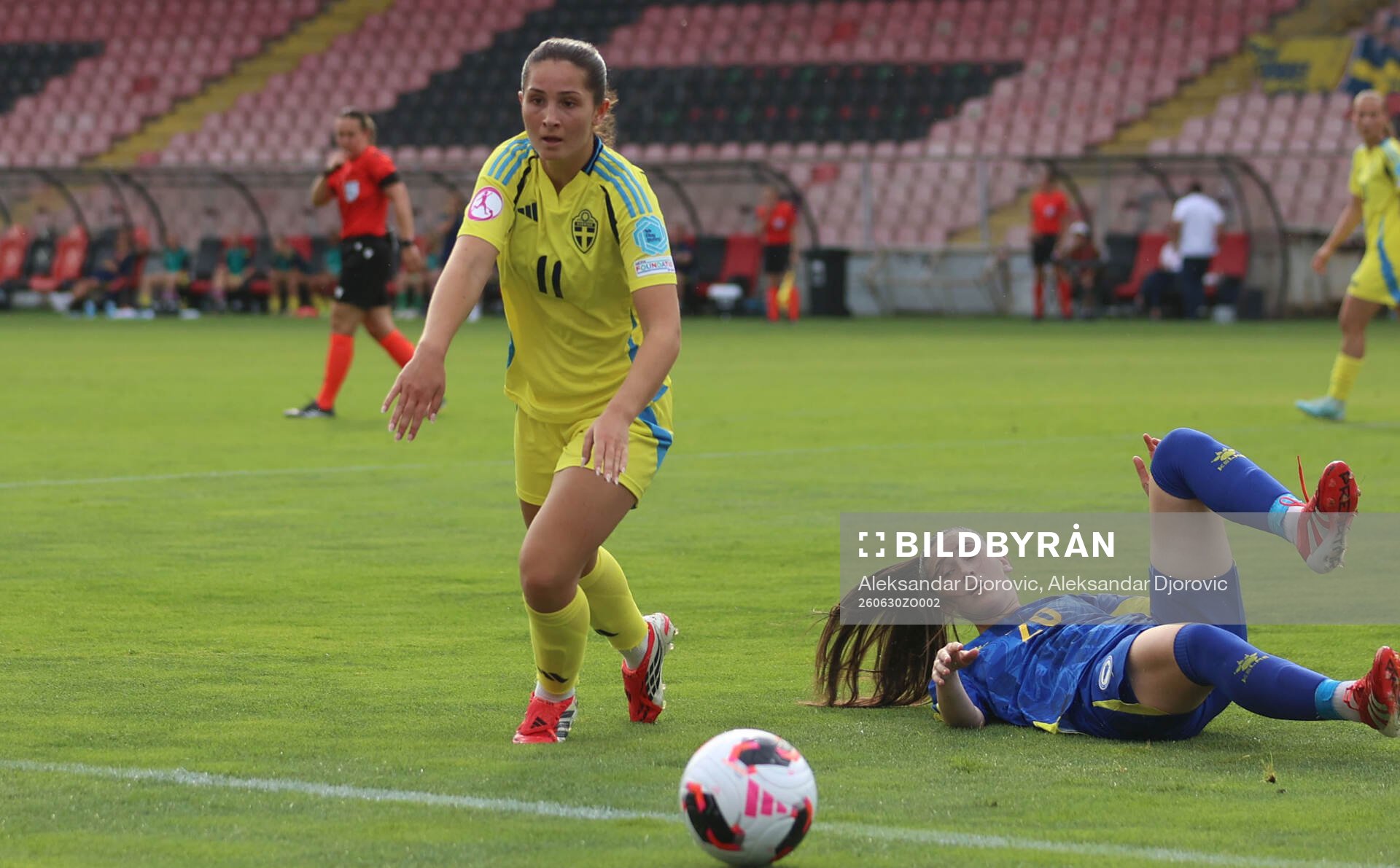 Filippa Sjöström of Sweden and Amila Abdukic of Bosnia