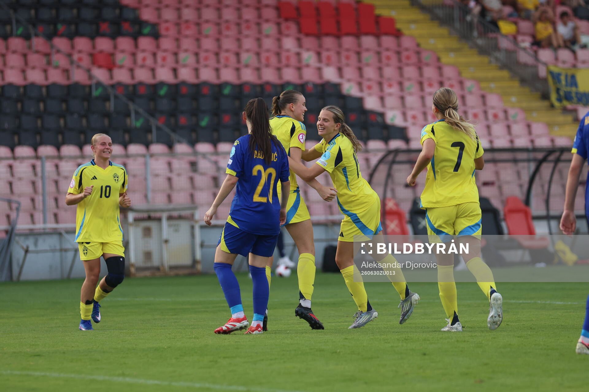 Players of Sweden celebrate the 0-5 goal