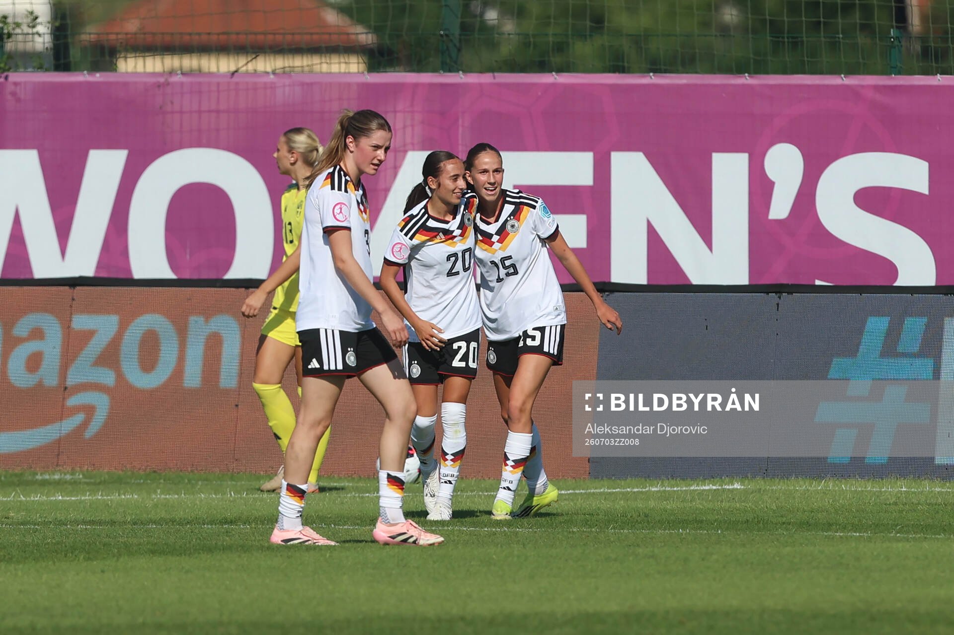 Emma Memminger and Maj Schneider of Germany celebrate