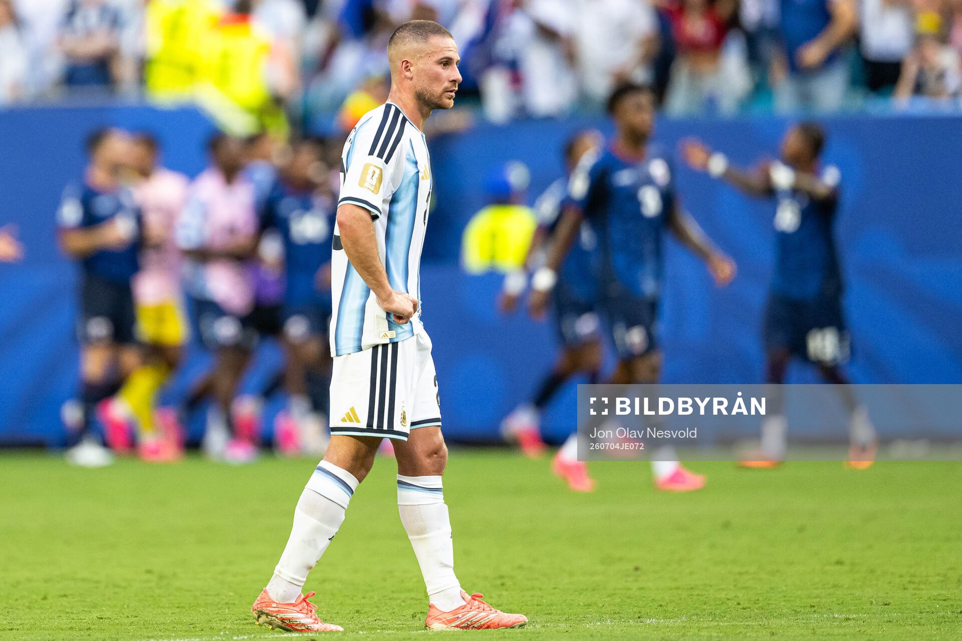 Alexis Mac Allister of Argentina looks dejected 1-1