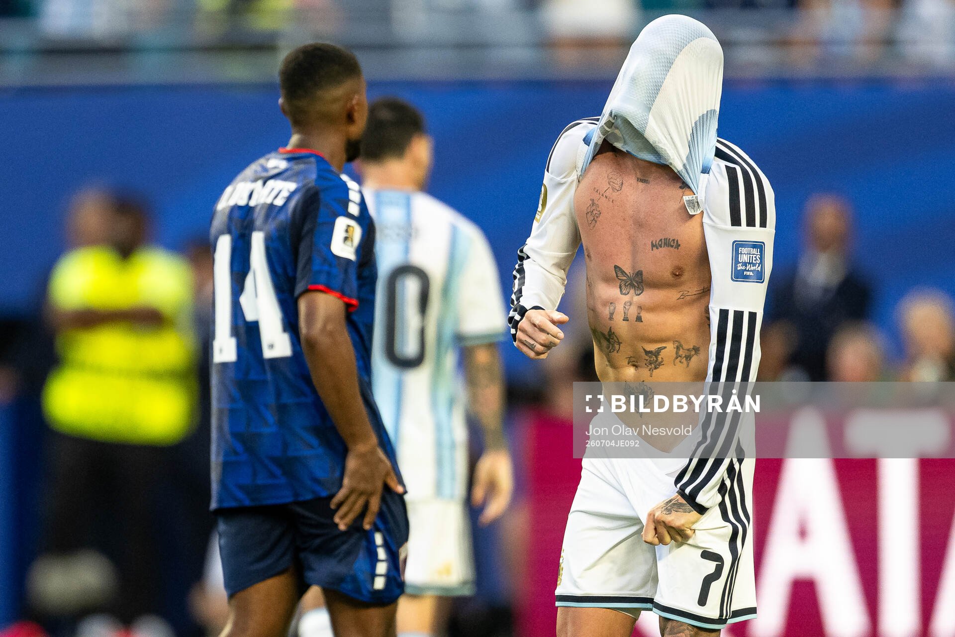 Rodrigo De Paul of Argentina reacts