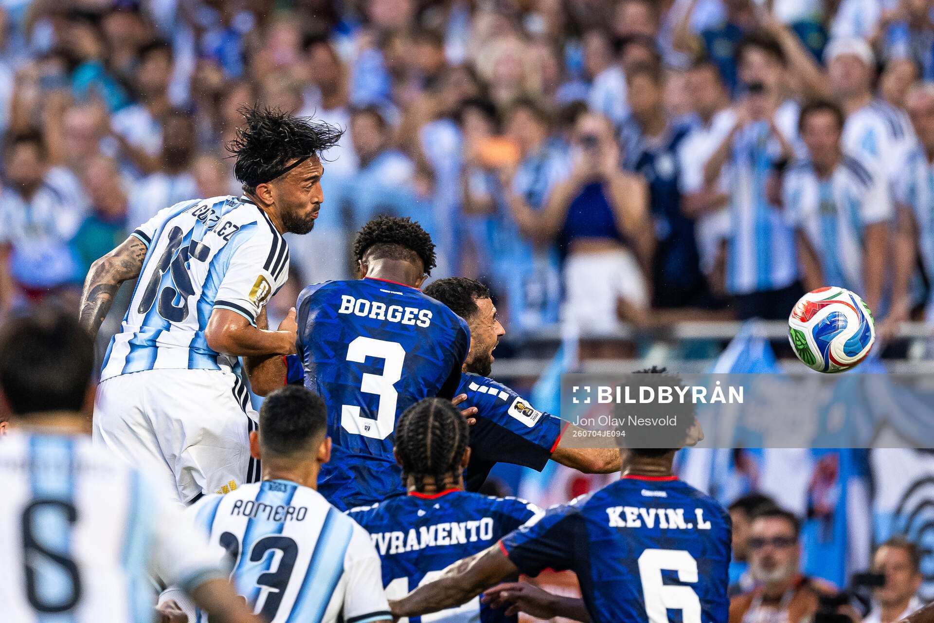 Nico Gonzalez of Argentina and Diney Borges of Cabo Verde