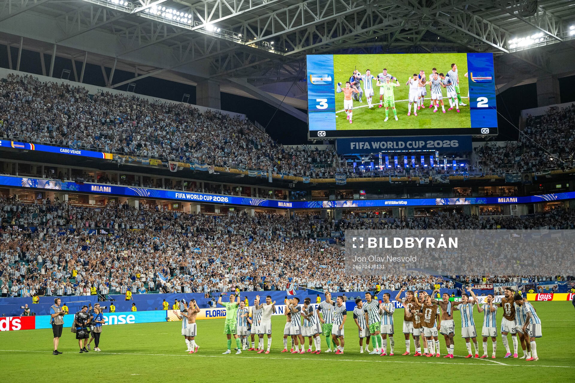 Players of Argentina celebrate