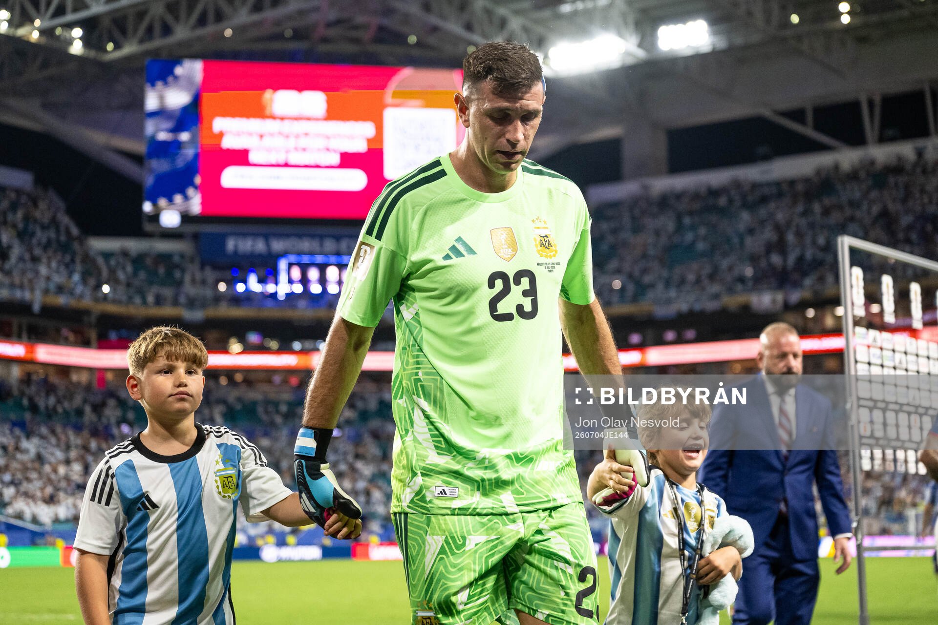 Goalkeeper Emiliano Martinez of Argentina