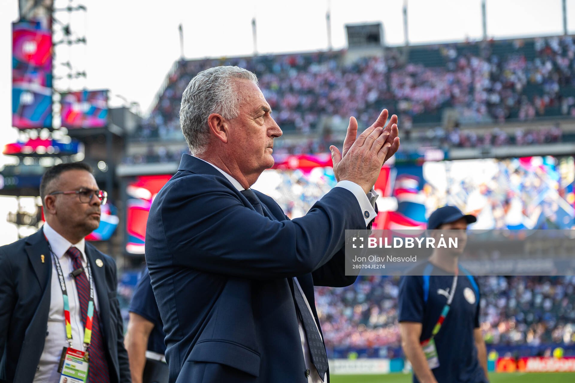 Head coach Gustavo Julio Alfaro of Paraguay