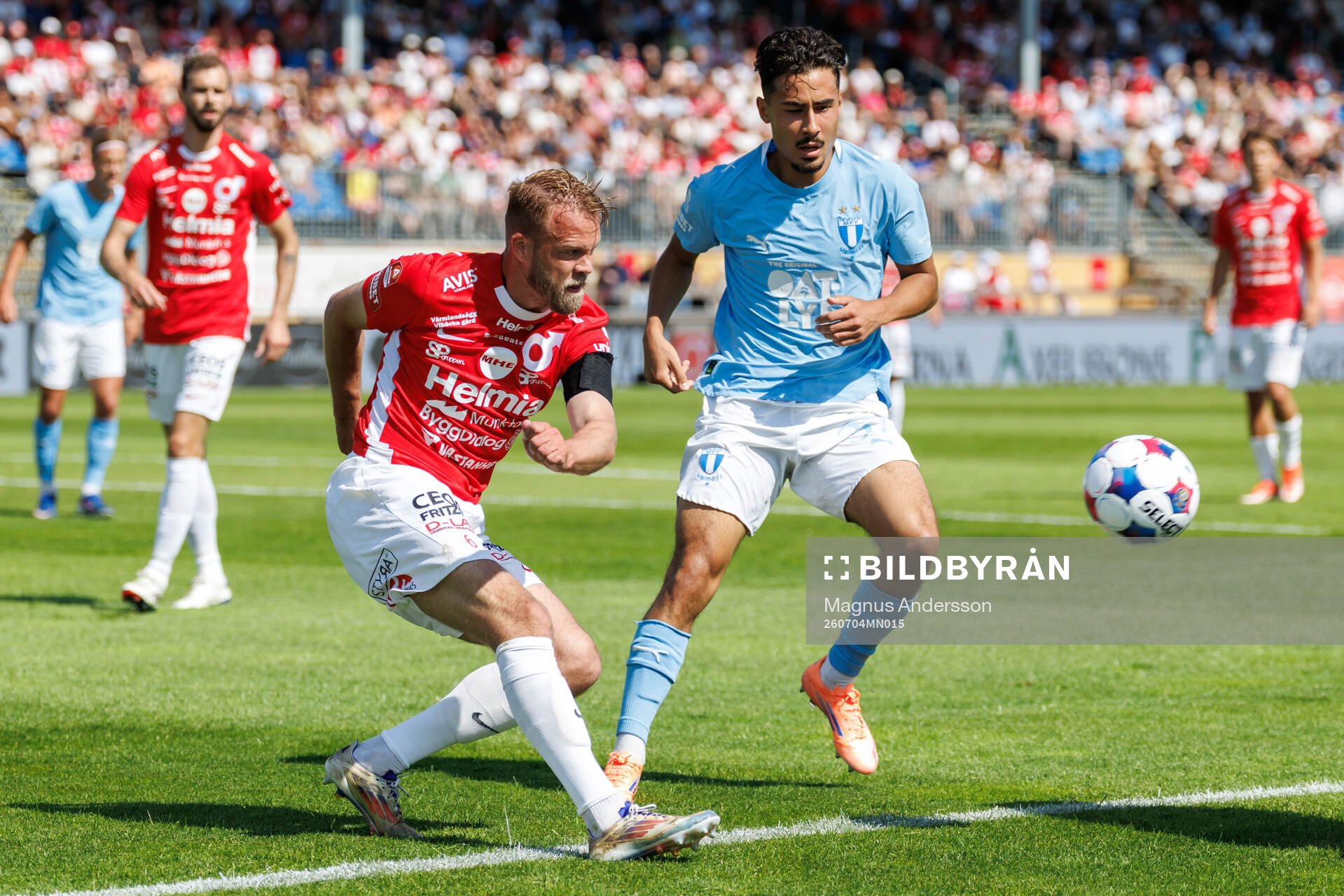 Degerfors Daniel Sundgren och Malmö FFs Adrian Skogmar