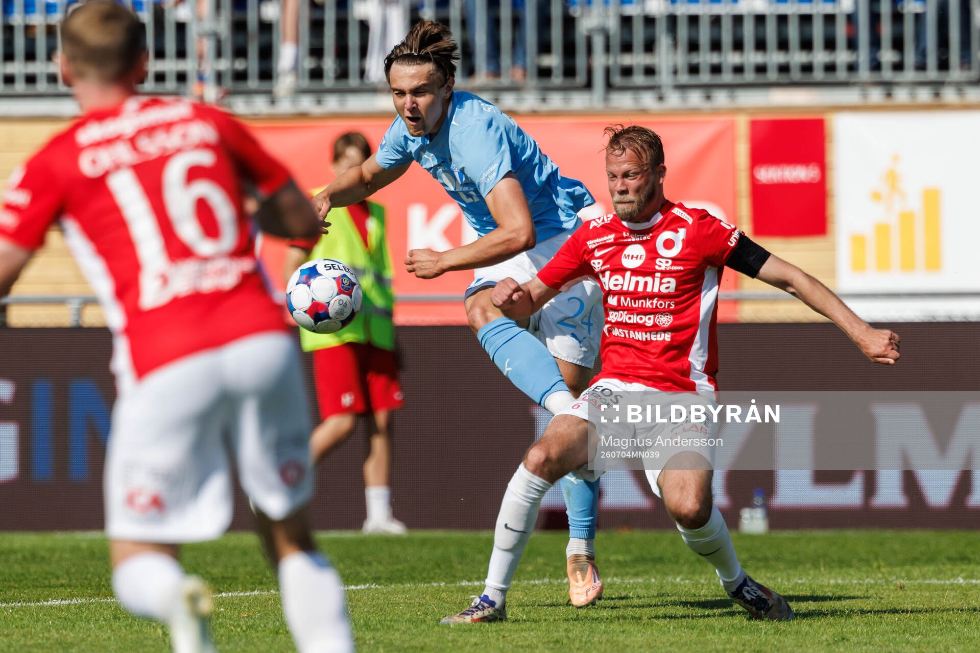 Malmö FFs Oscar Sjöstrand och Degerfors Daniel Sundgren