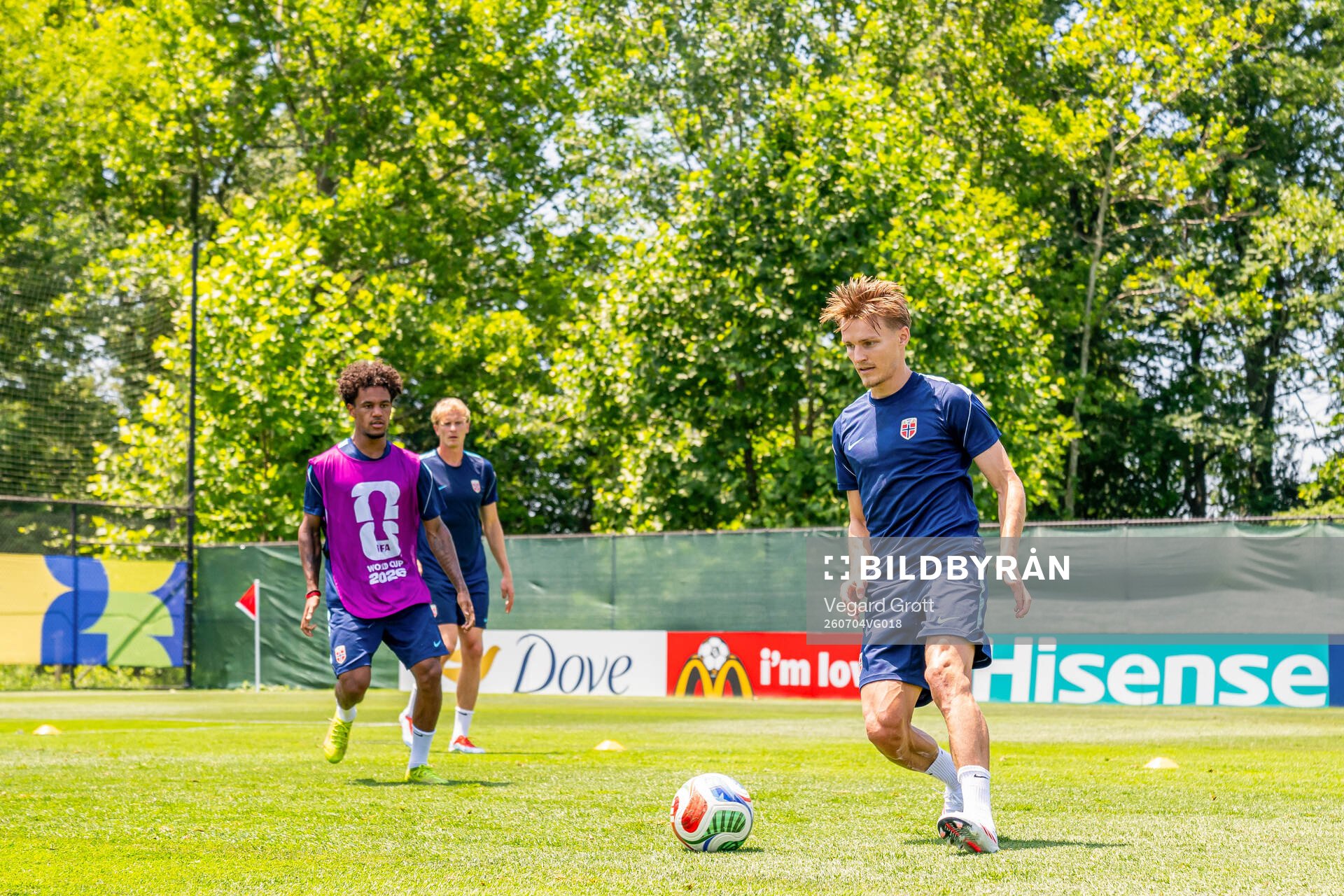 Oscar Bobb and Martin Ødegaard of the Norwegian national