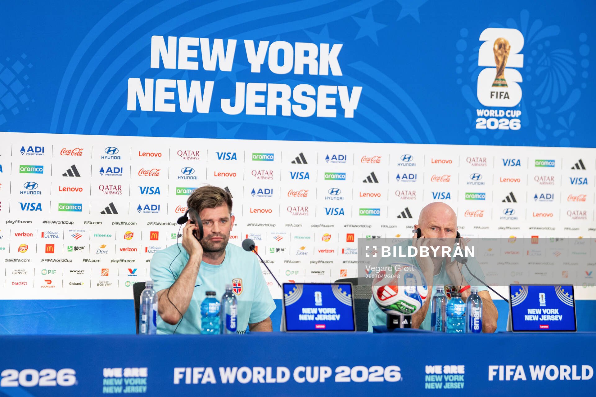 Press officer Morten Morisbak Skjønsberg and head coach