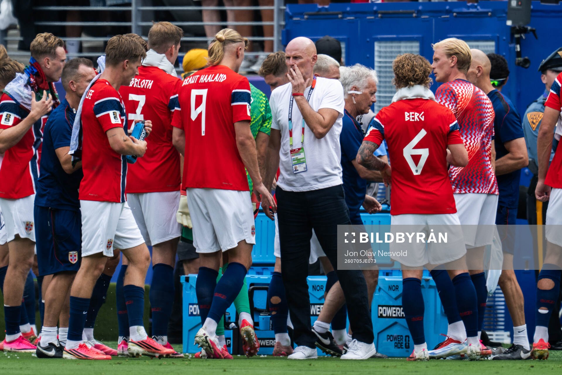 Head coach Ståle Solbakken and Erling Braut Haaland of