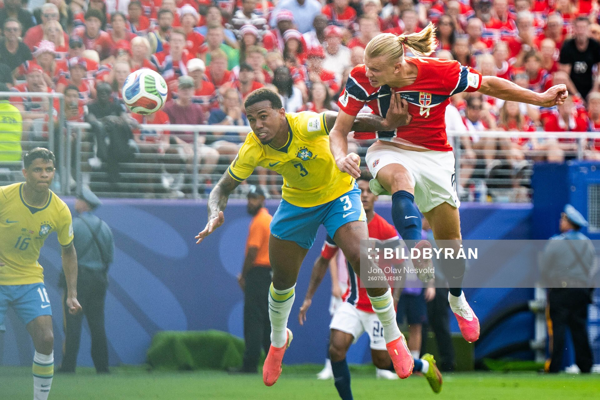 Erling Braut Haaland of Norway scores 0-1