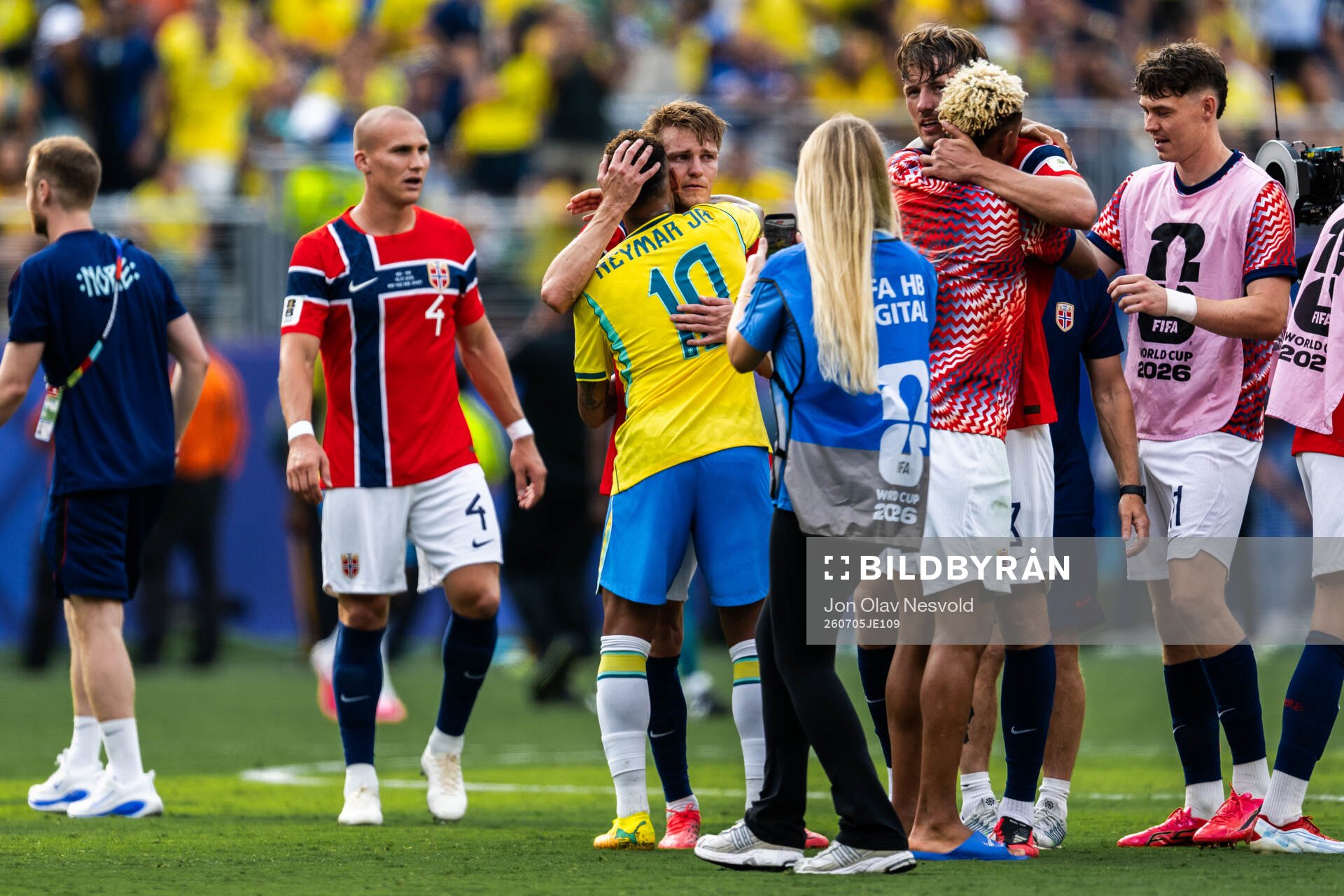 Martin Ødegaard of Norway and Neymar Jr of Brazil