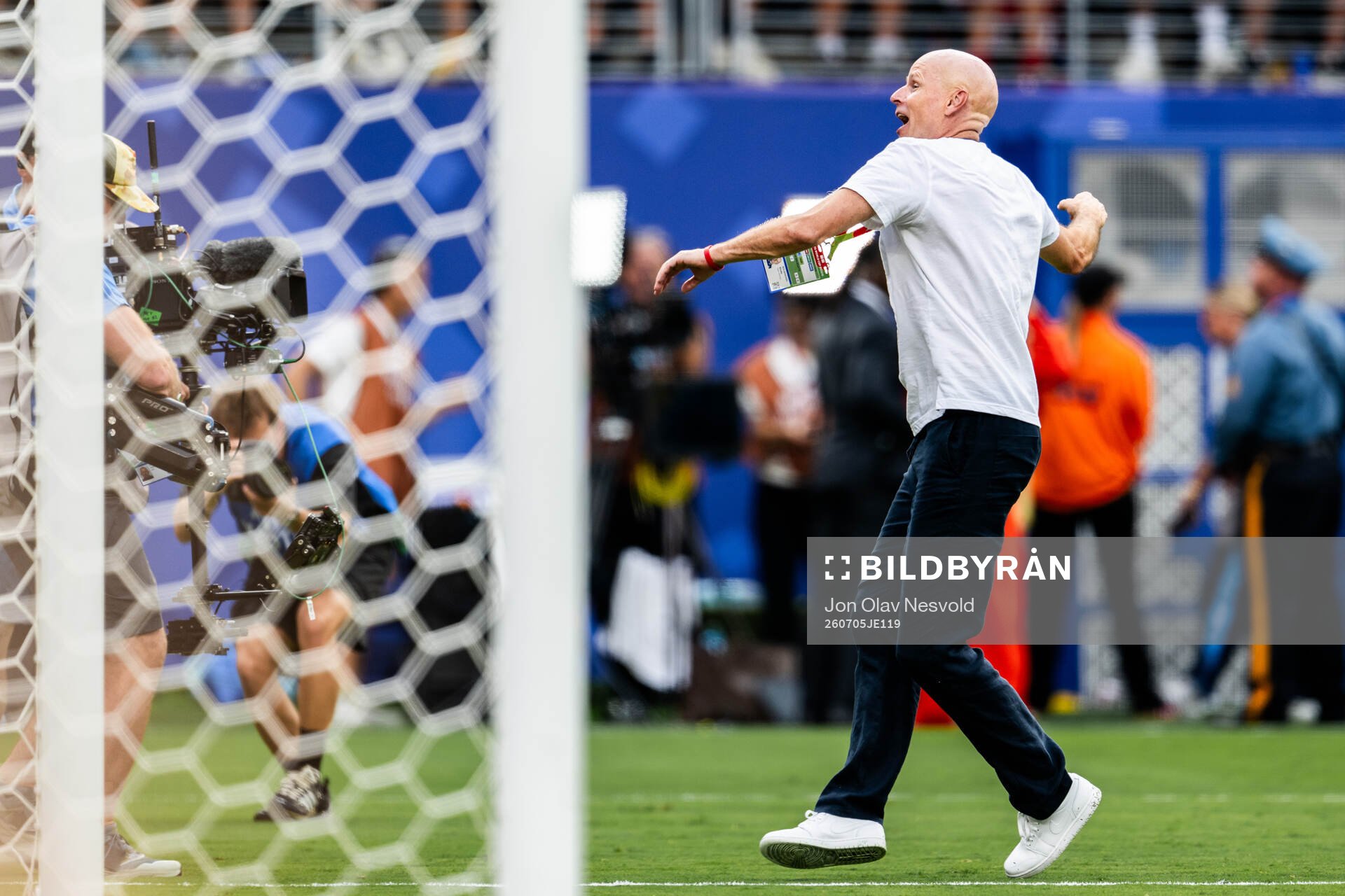 Head coach Ståle Solbakken of Norway celebrates