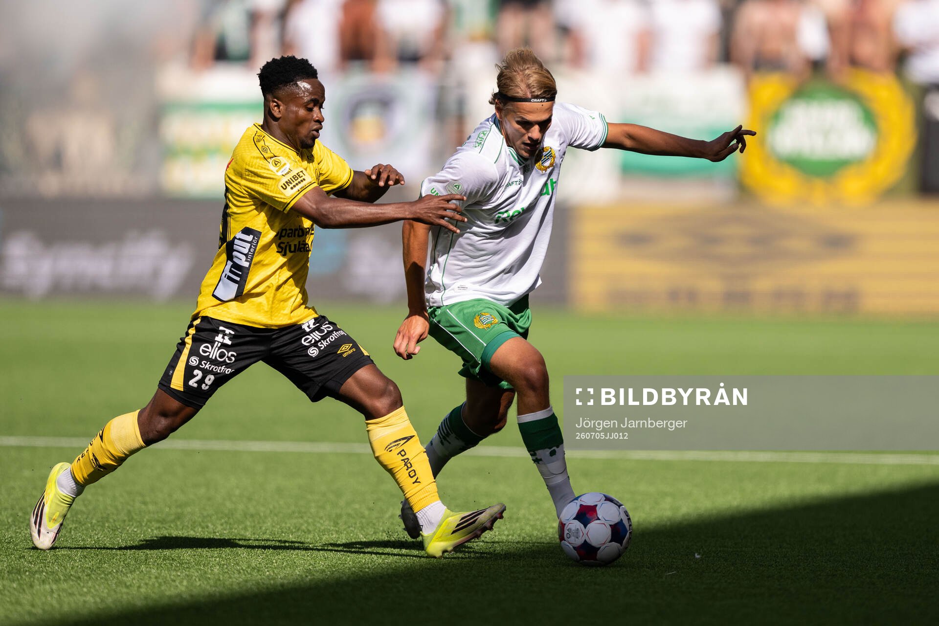Elfsborgs Momoh Ibrahim Kamara och Hammarbys Markus Karlsson