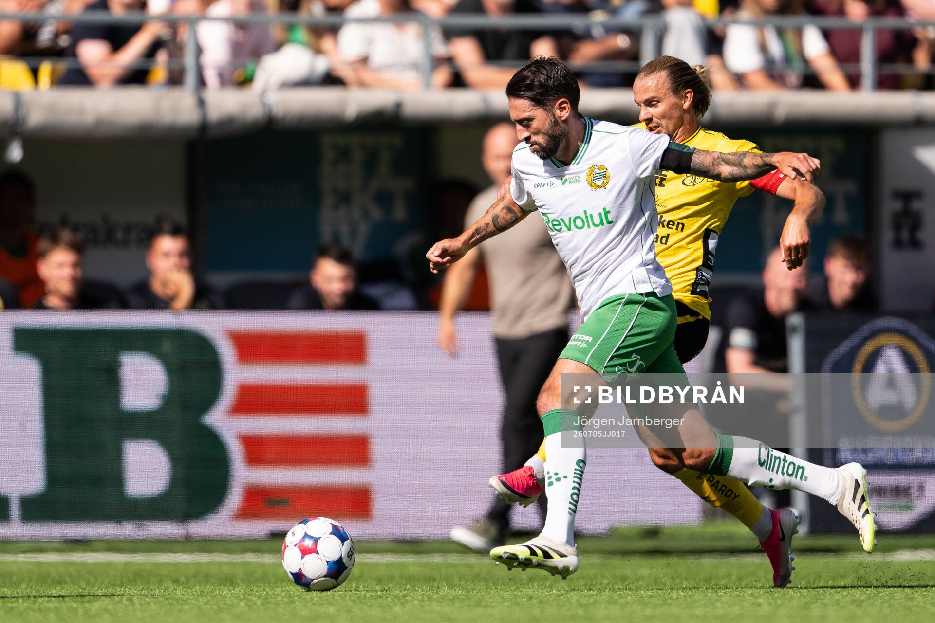 Hammarbys Nahir Besara och Elfsborgs Niklas Hult