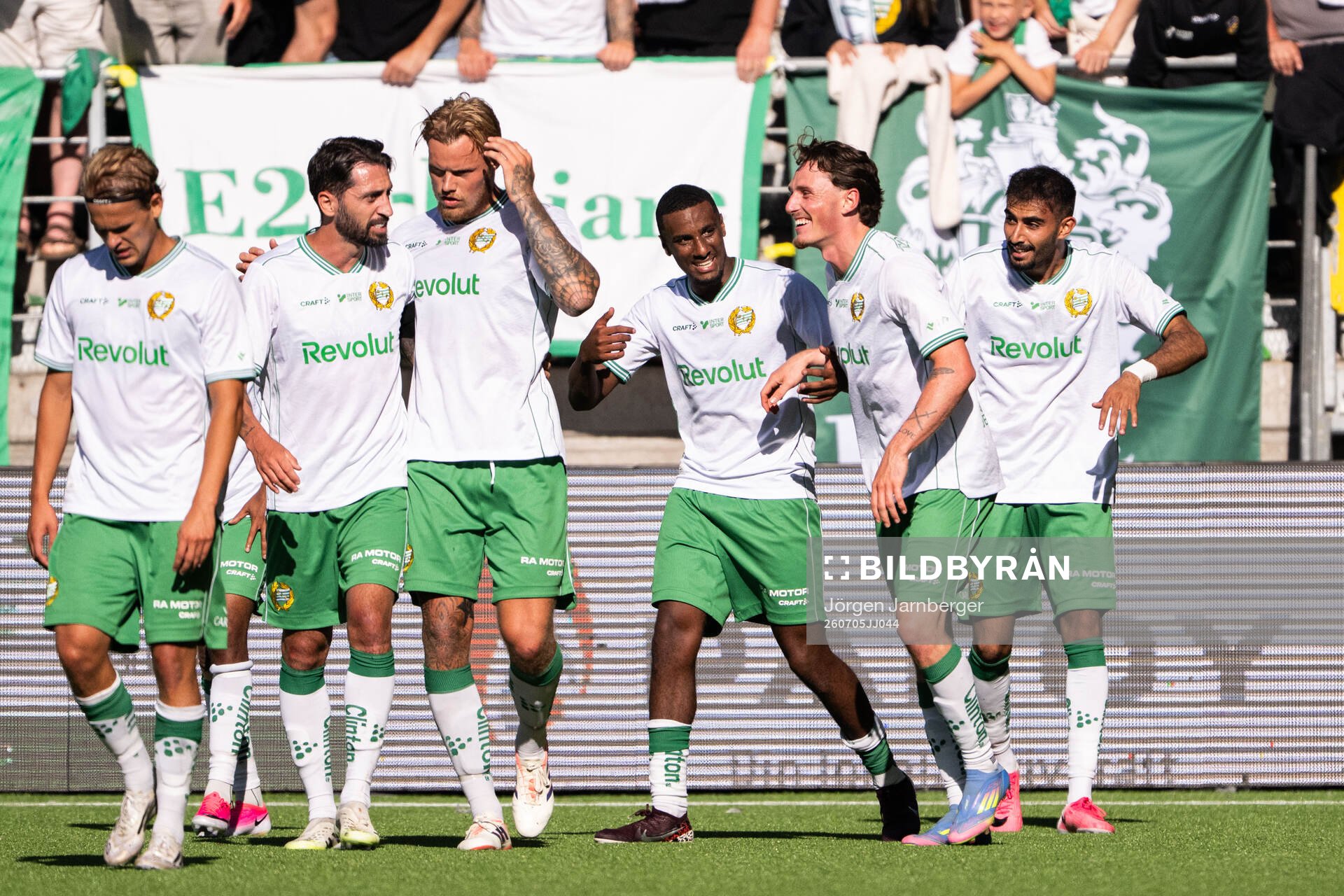 Hammarbys Montader Madjed jublar med Paulos Abraham och