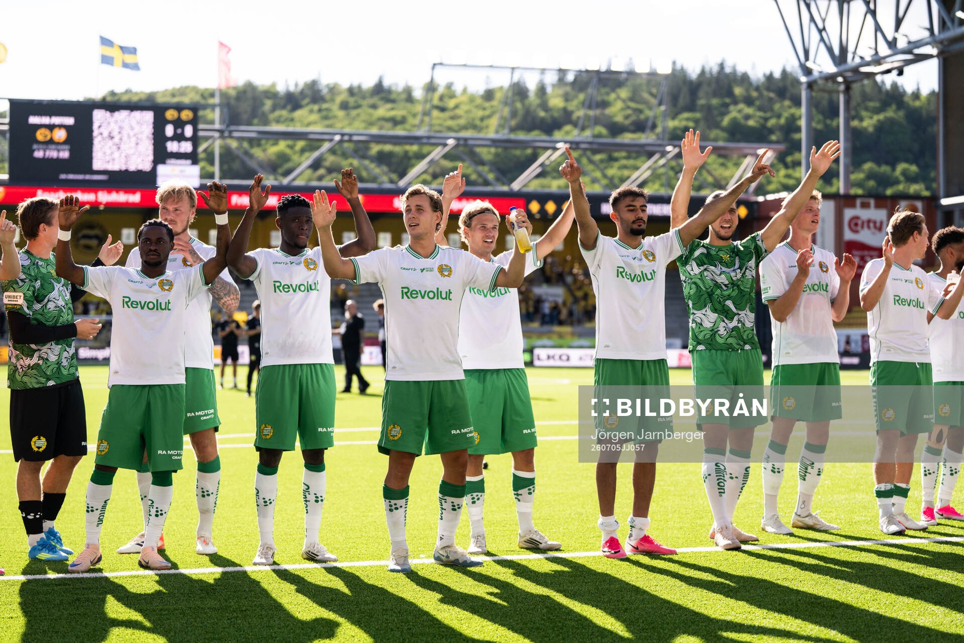 Hammarbys spelare jublar