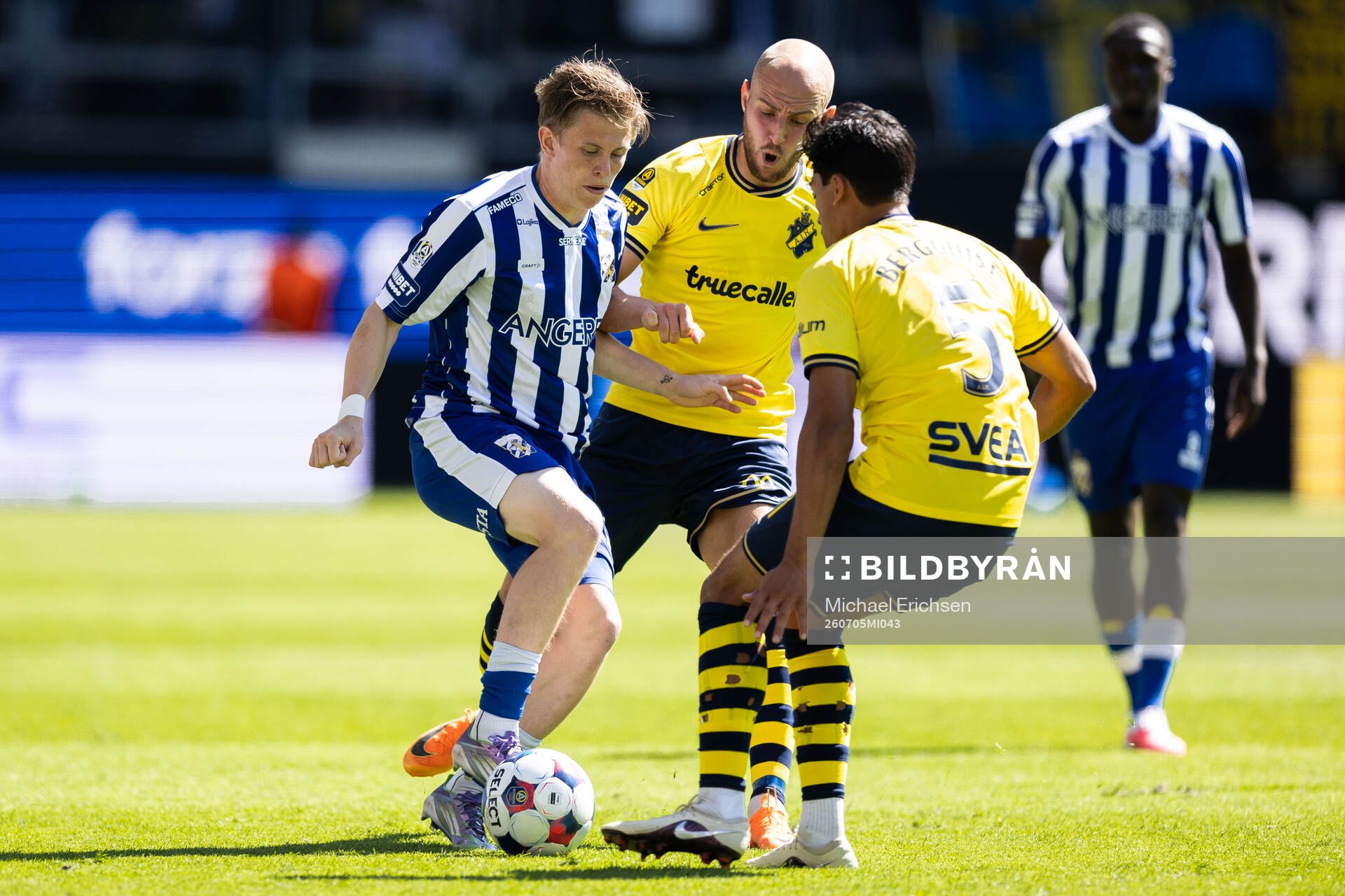 IFK Göteborgs Rasmus Nåfors Dahlin mot AIKs Amel Mujanic
