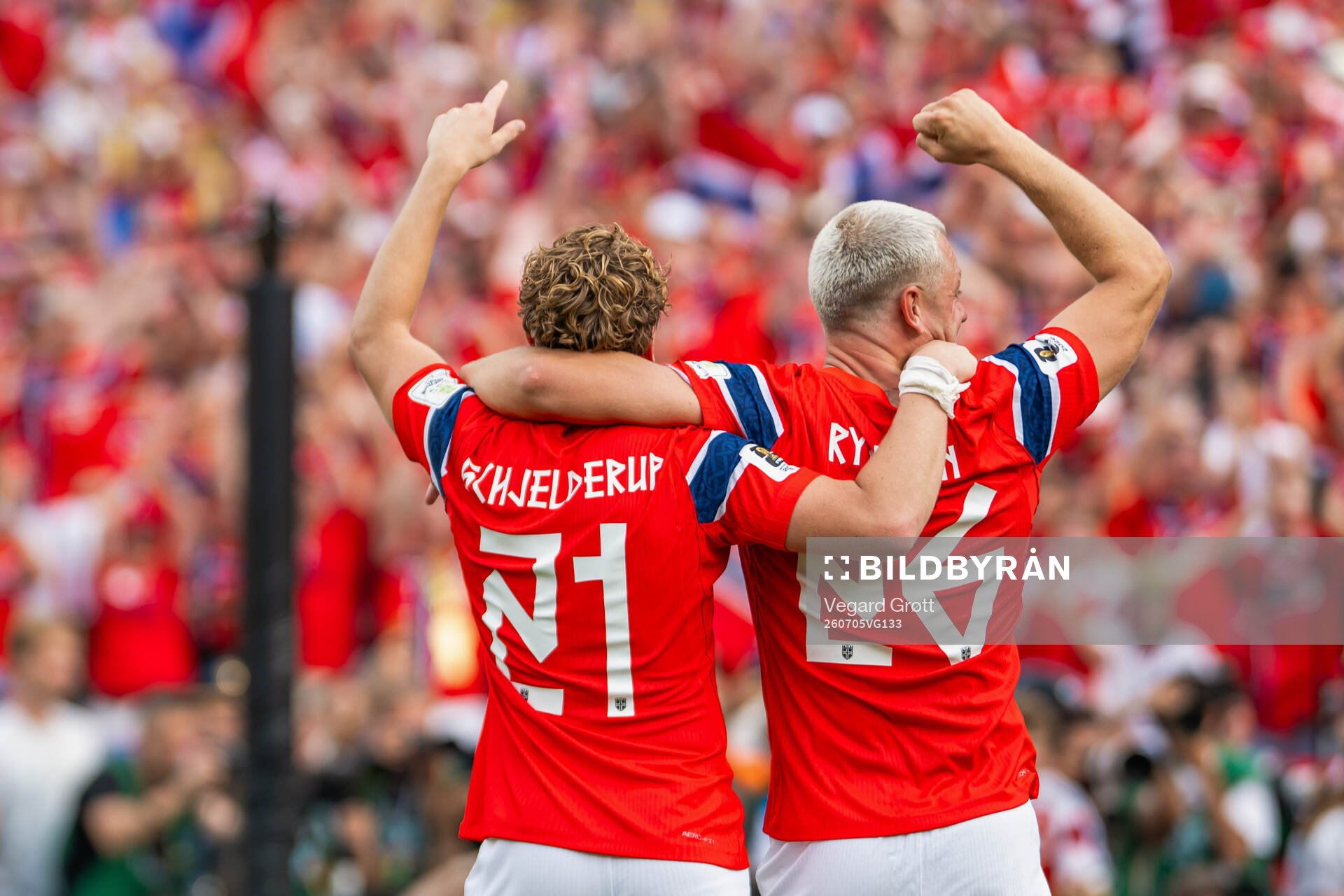 Andreas Schjelderup and Julian Ryerson of Norway celebrate