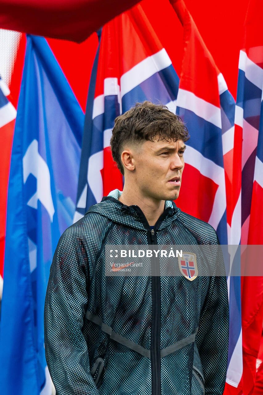 Jørgen Strand Larsen of Norway enters the pitch