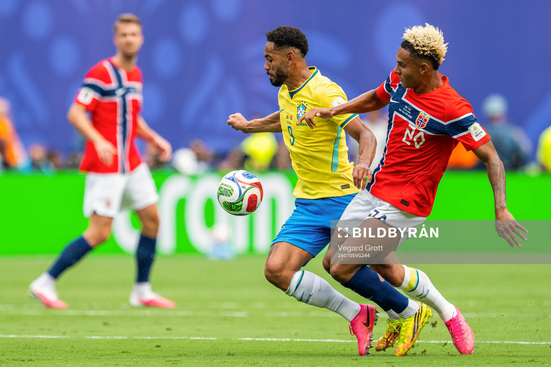 Matheus Cunha of Brazil and Antonio Nusa of Norway