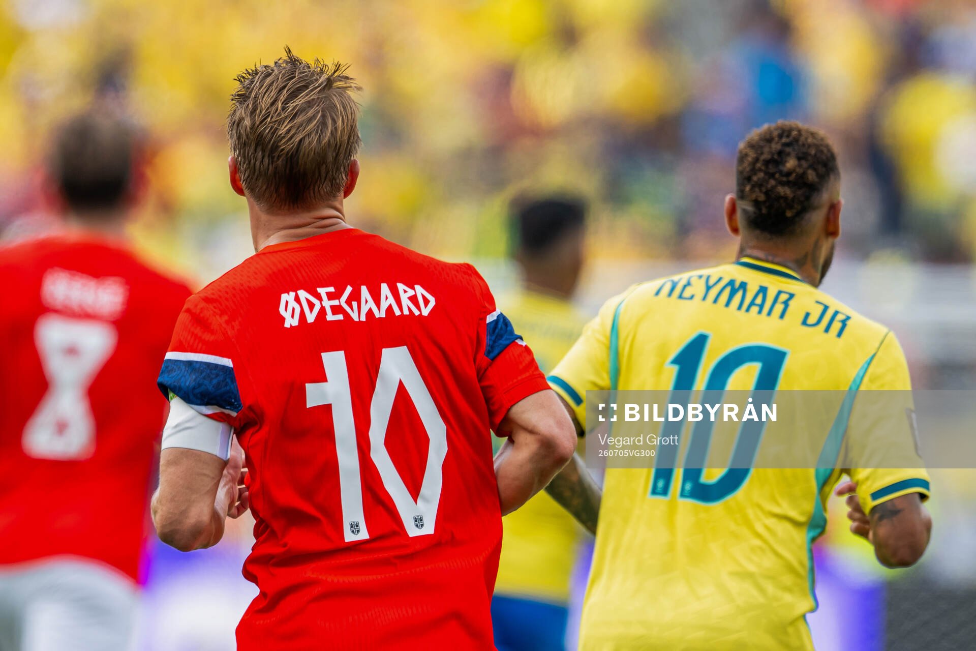 Martin Ødegaard of Norway and Neymar Jr of Brazil