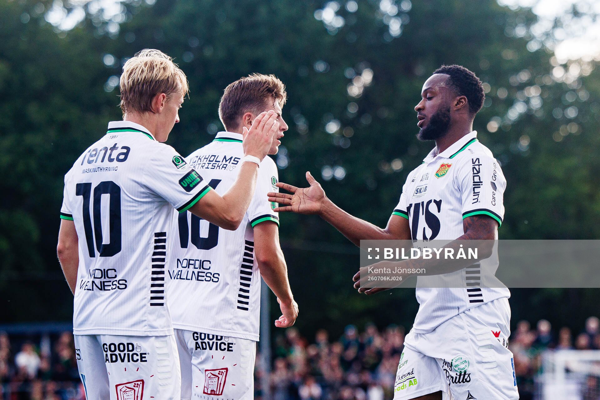 GAIS Henry Sletsjøe jublar med Shalom Ekong