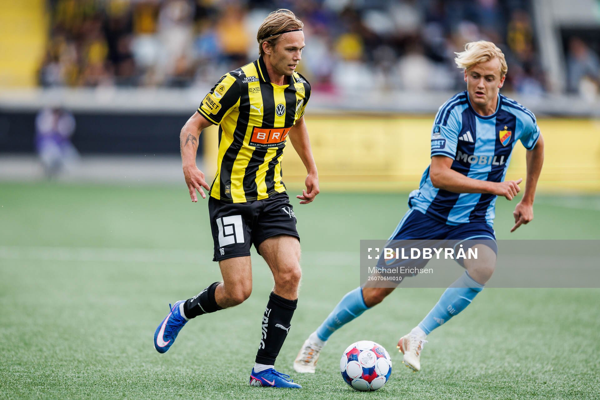 Häckens Pontus Dahbo och Djurgårdens Oskar Fallenius