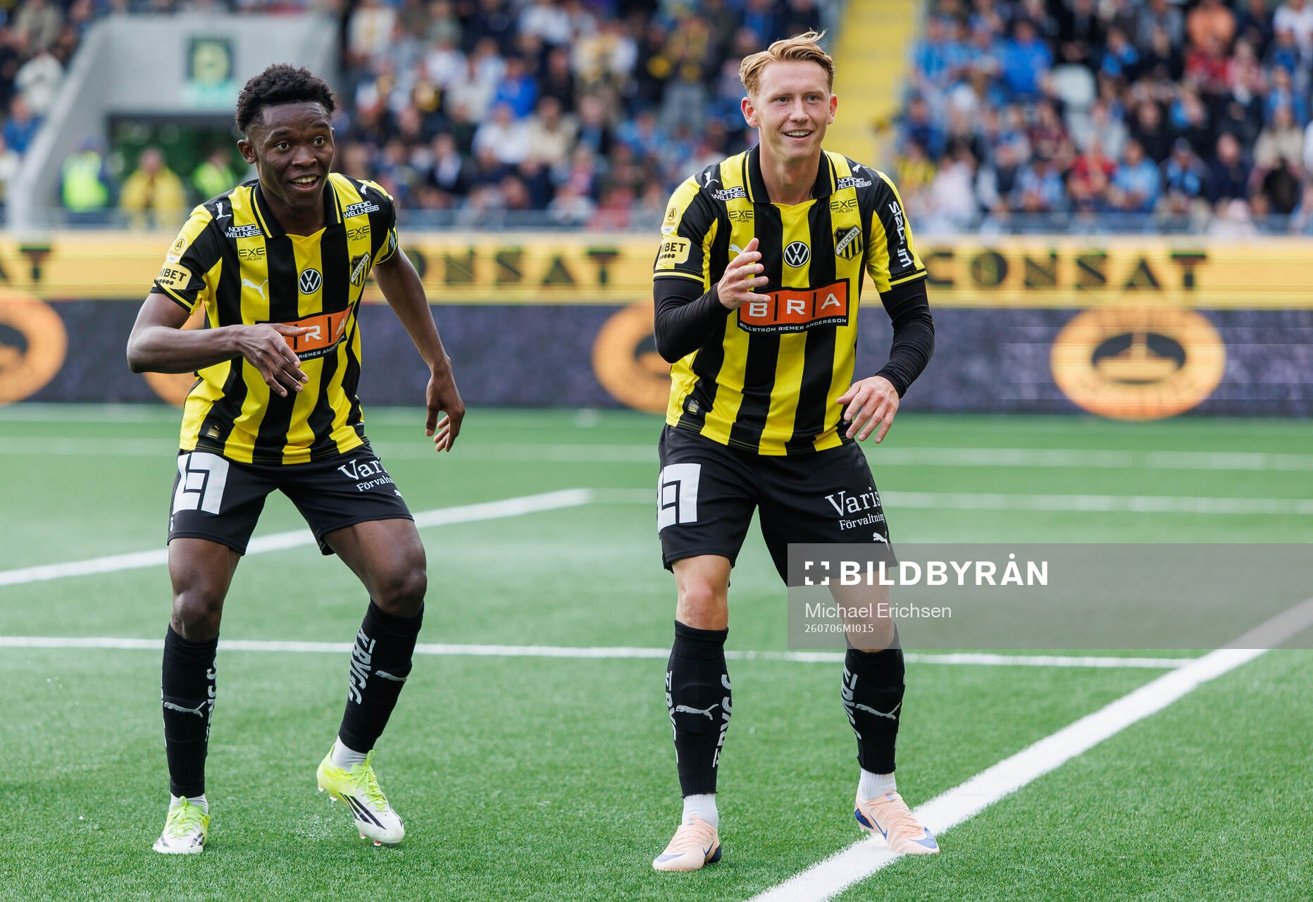 Häckens Julius Lindberg (h) jublar