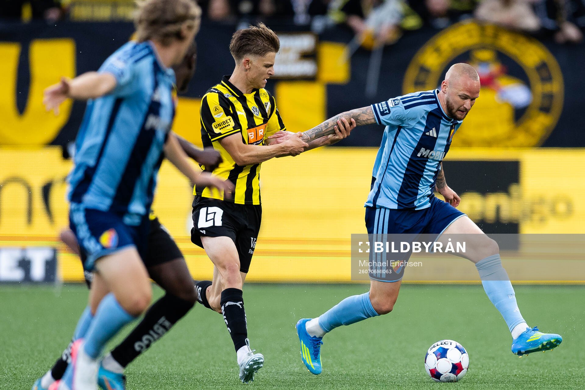 Häckens Adrian Svanbäck och Djurgårdens Adam Ståhl