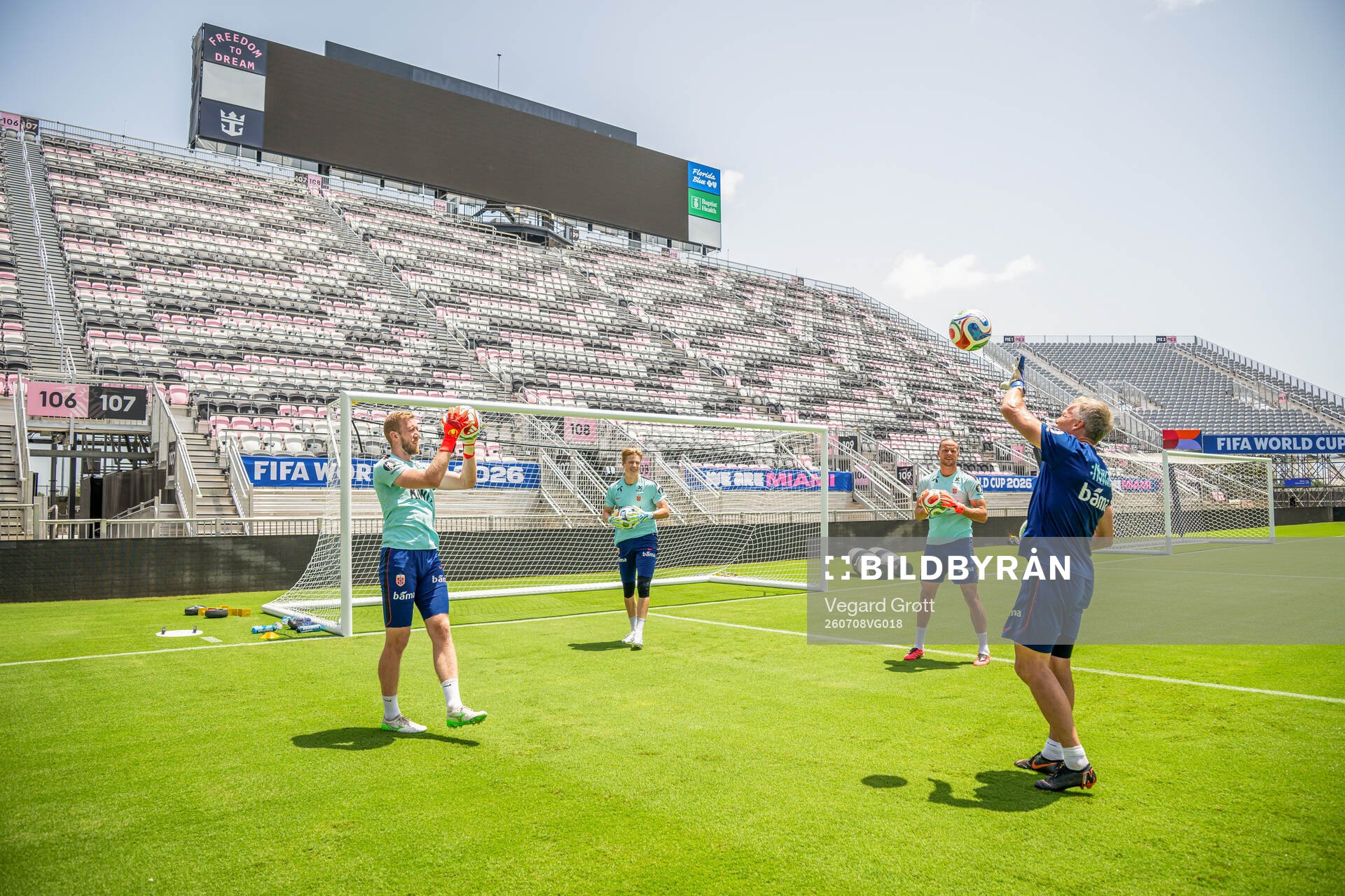 Goalkeepers Egil Selvik, Sander Tangvik, Ørjan Håskjold