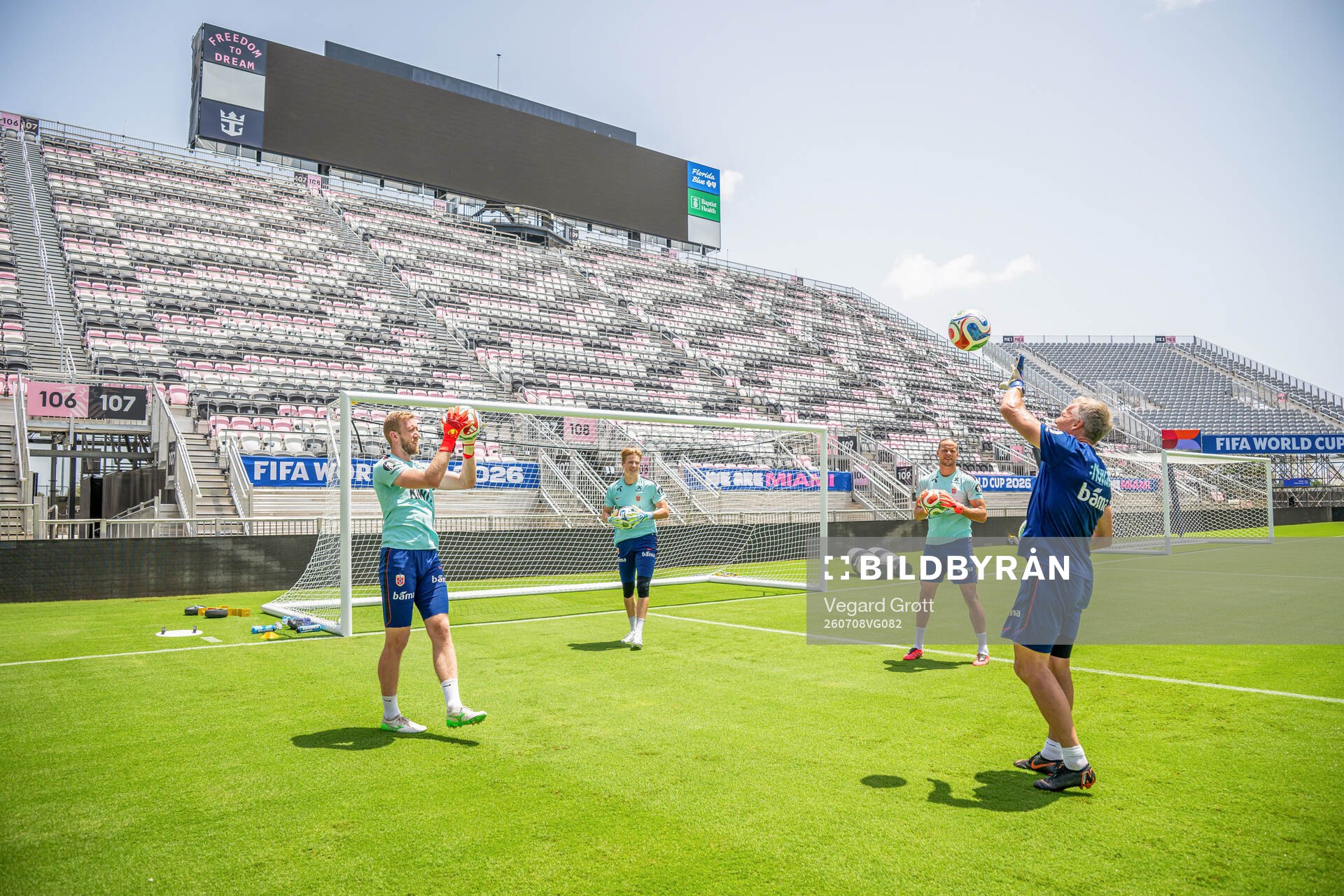 Goalkeepers Egil Selvik, Sander Tangvik, Ørjan Håskjold