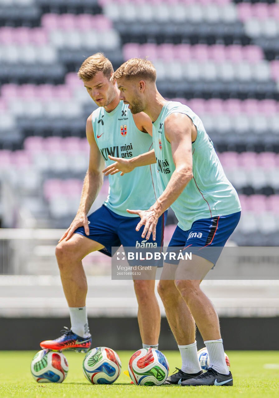 Alexander Sørloth and Kristoffer Ajer of the Norwegian