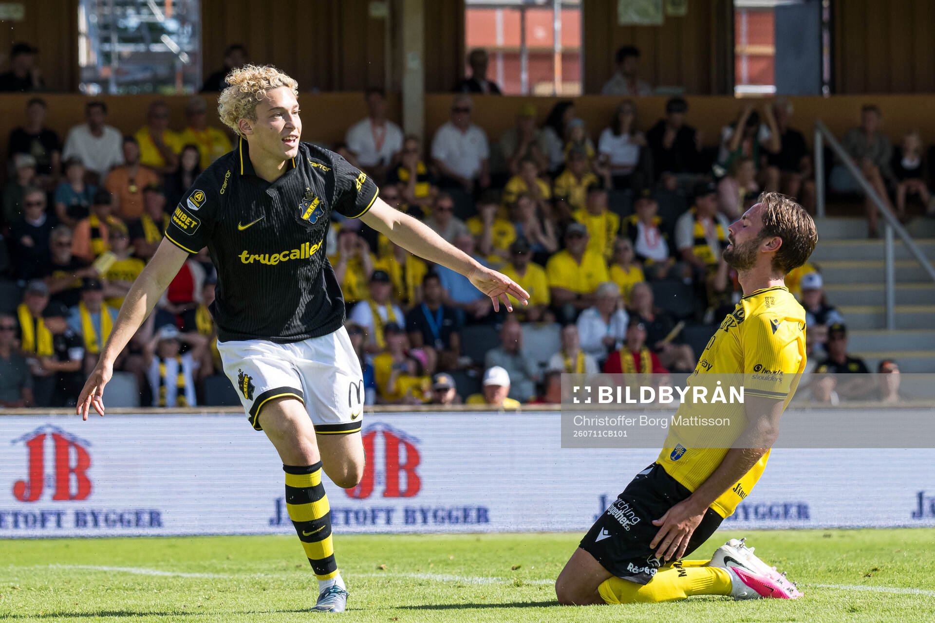 AIKs Victor Goncalves Andersson jublar