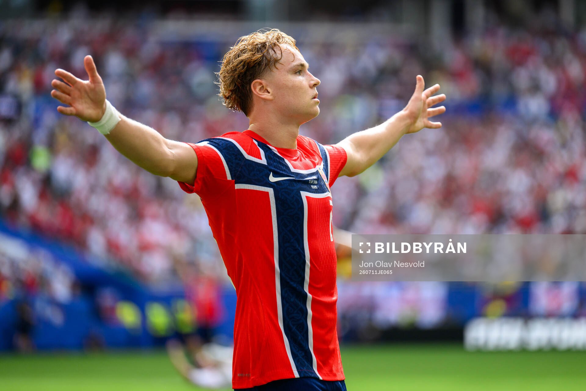 Andreas Schjelderup of Norway celebrates