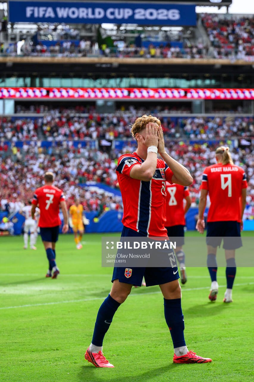 Andreas Schjelderup of Norway celebrates