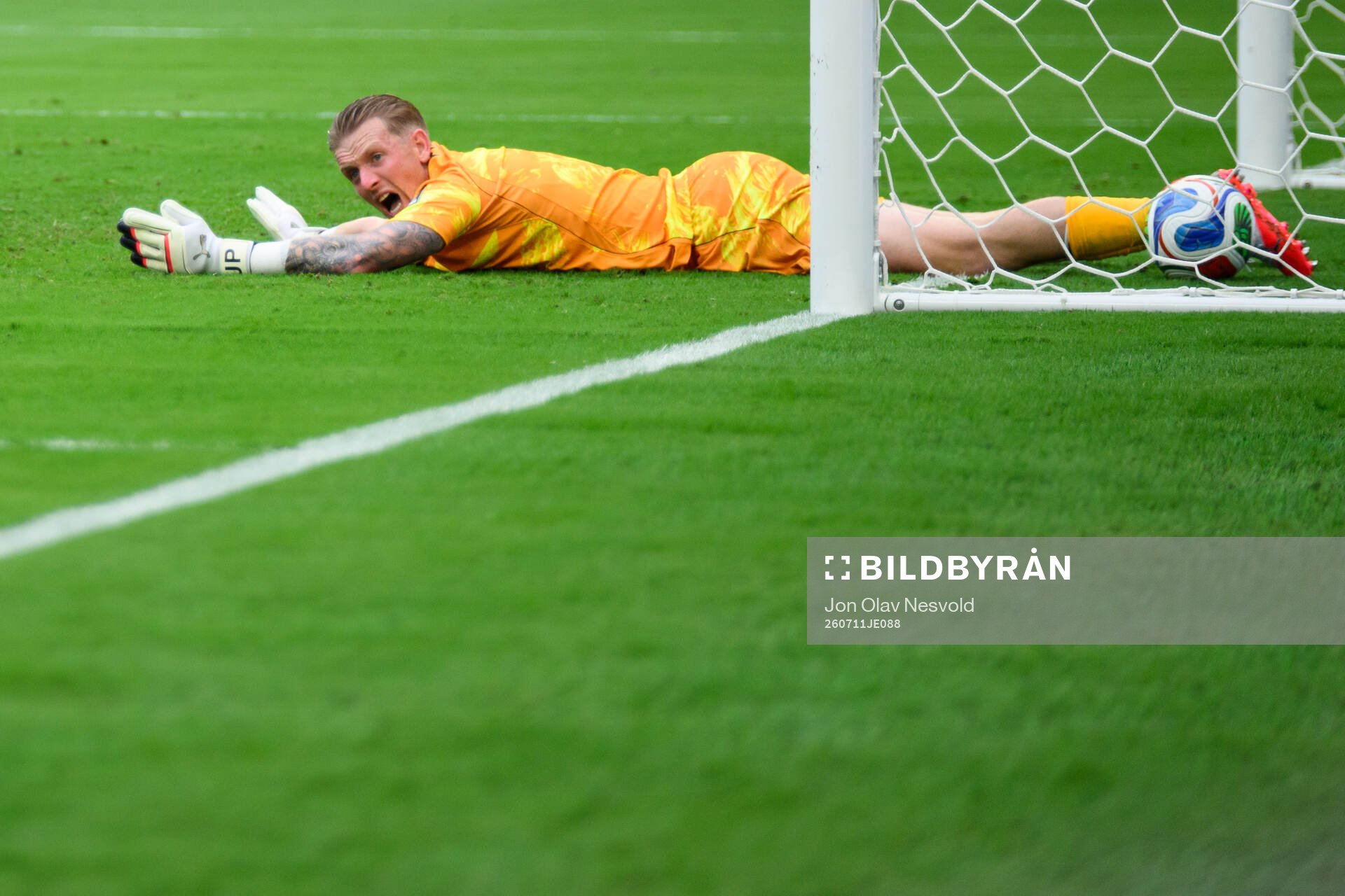 goalkeeper Jordan Pickford of England