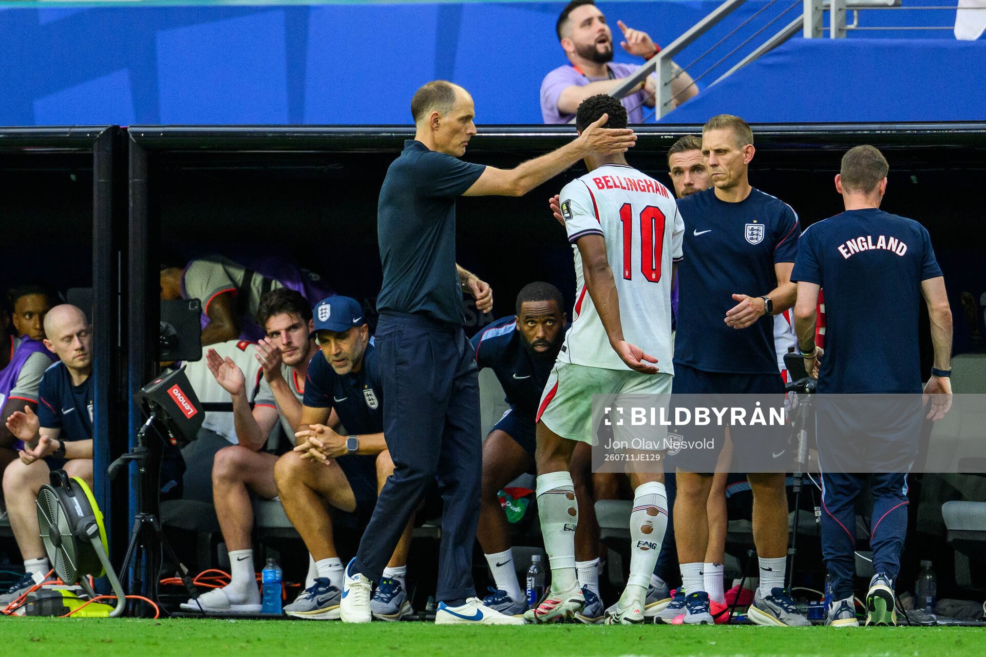 Head coach Thomas Tuchel and Jude Bellingham of England