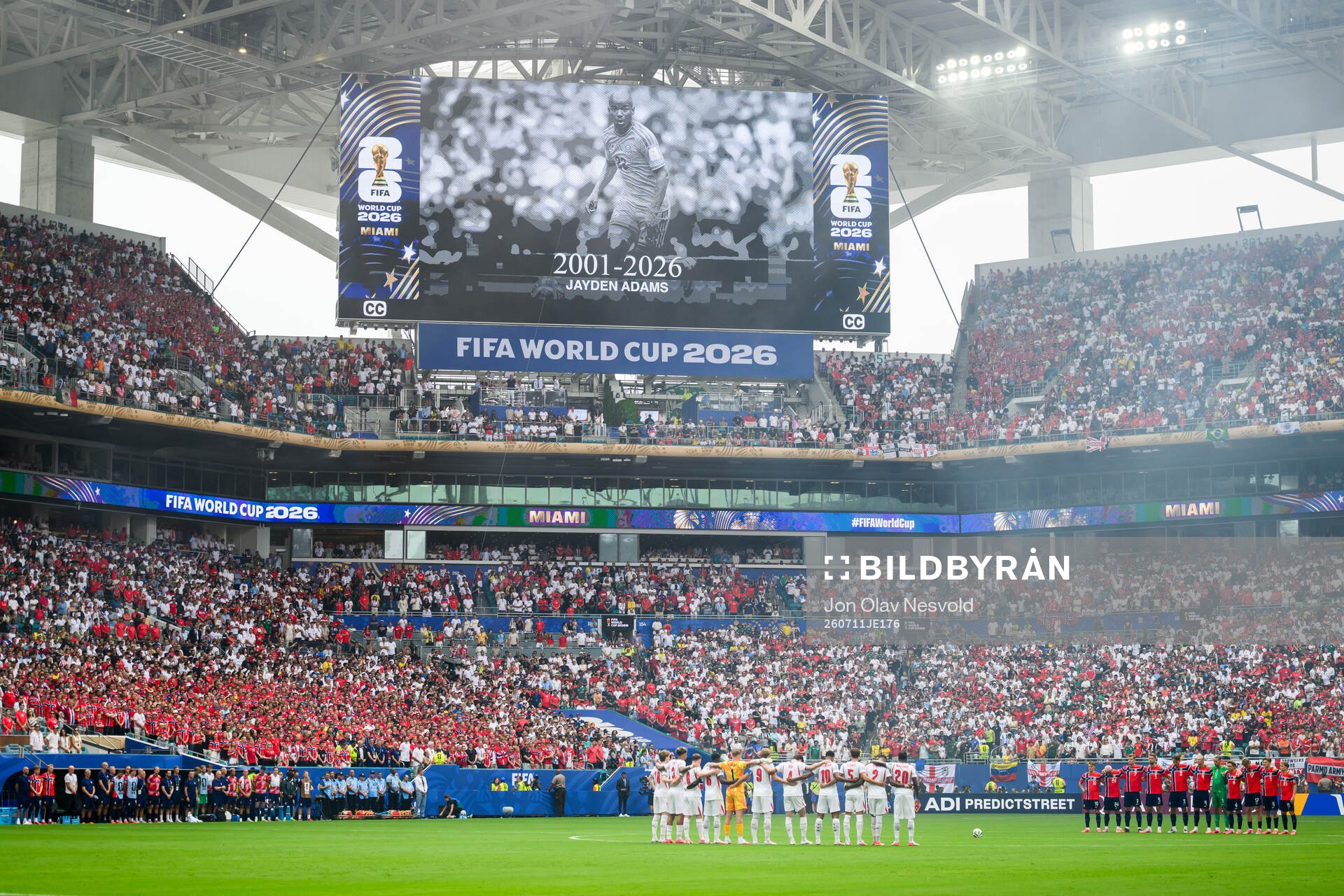 Playes of England and of Norway in a minute of silence