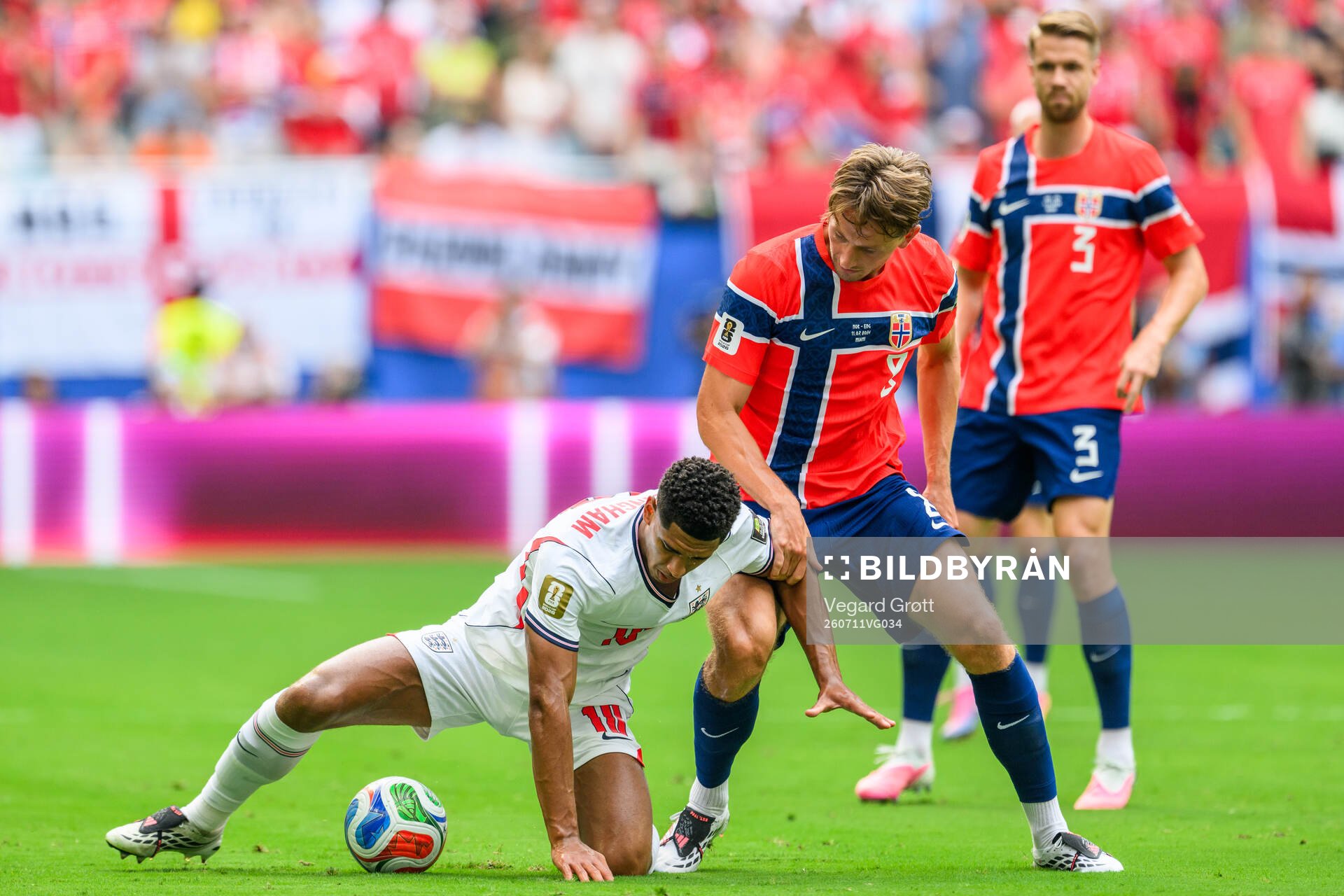 Jude Bellingham of England and Sander Berge of Norway
