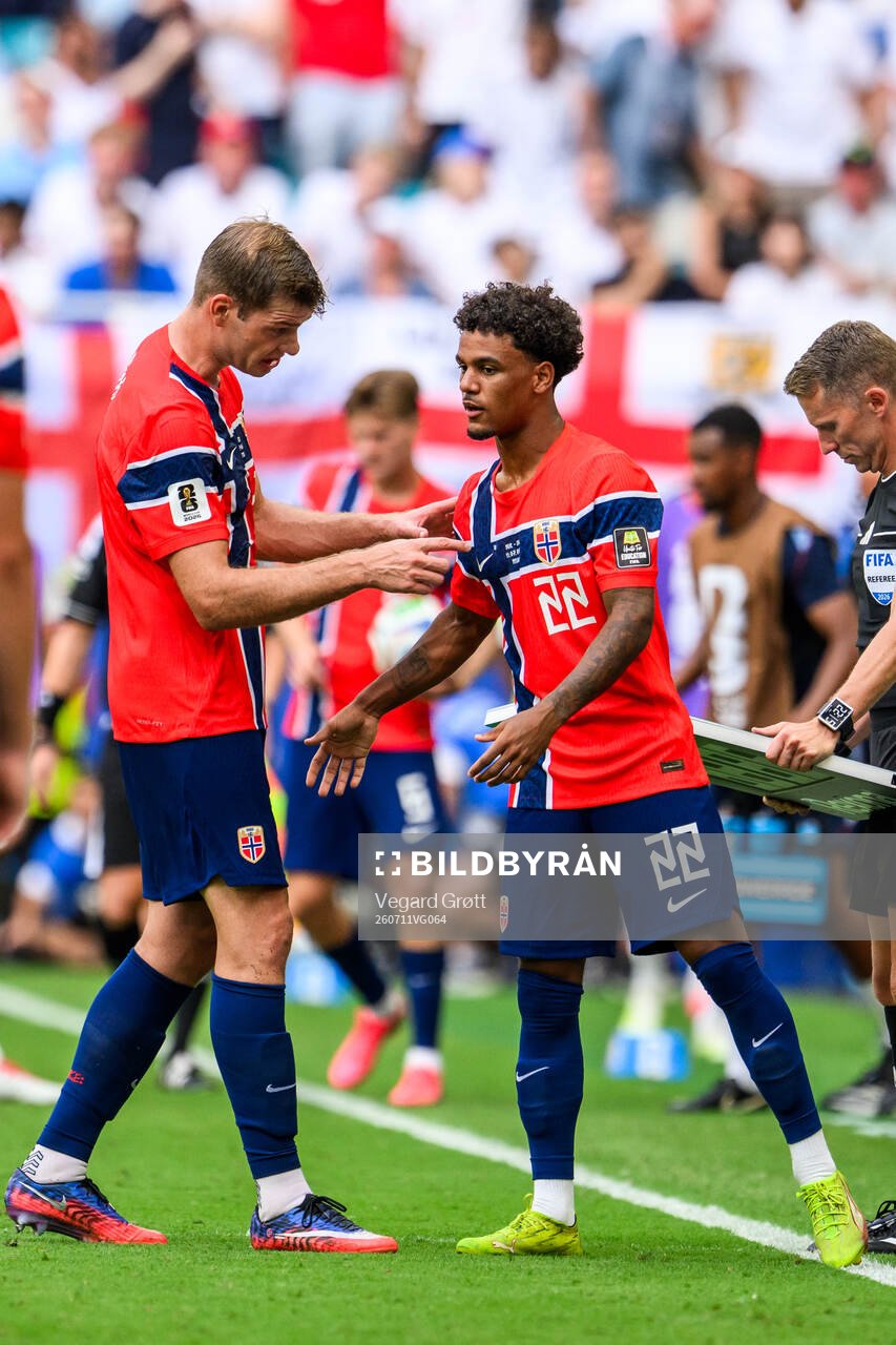 Alexander Sørloth and Oscar Bobb of Norway