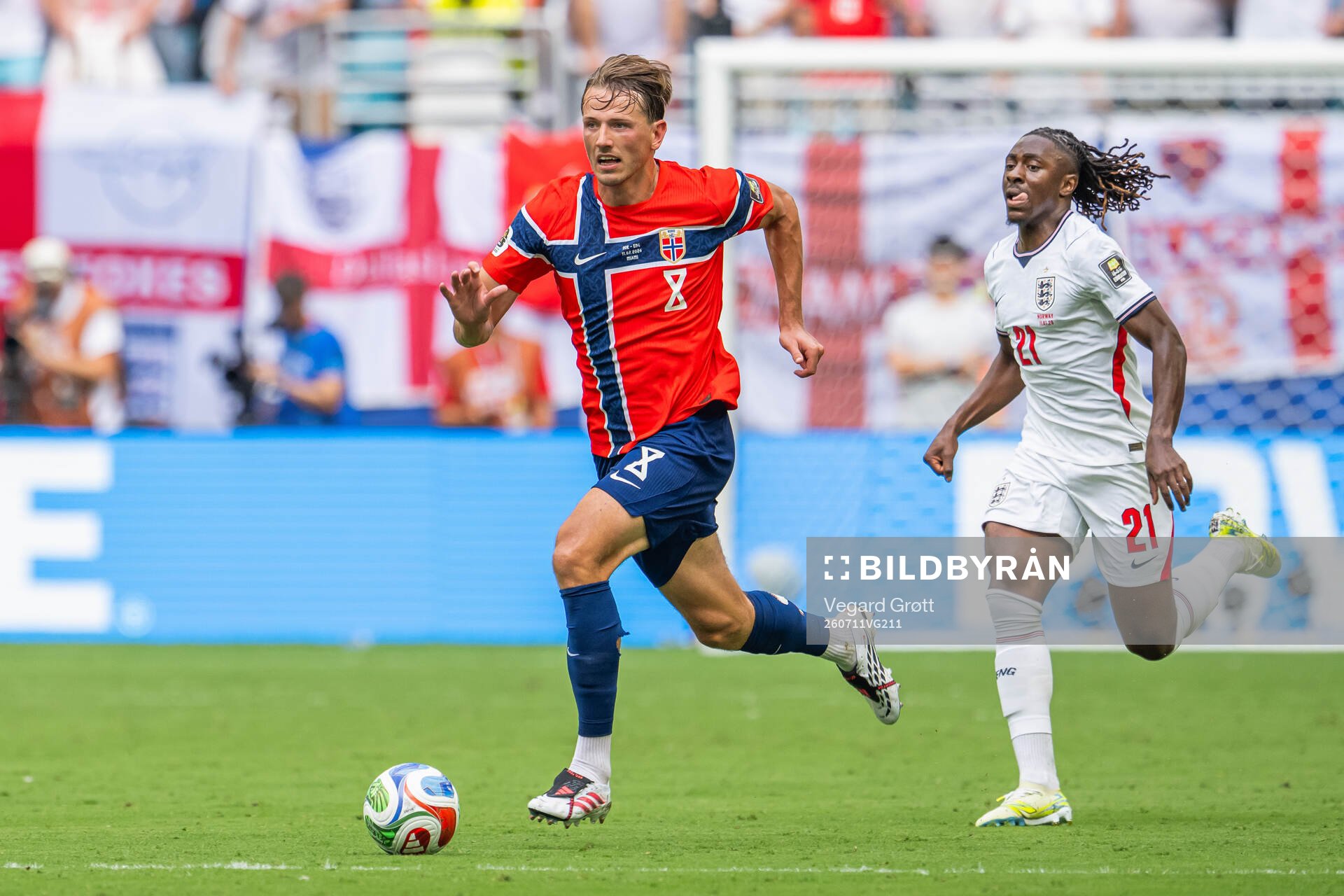 Sander Berge of Norway and Eberechi Eze of England