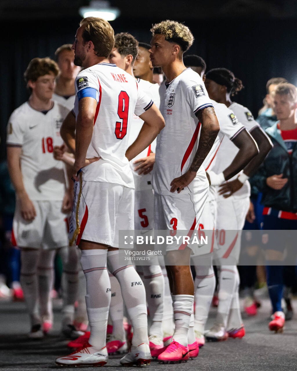 Harry Kane, Nico O'Reilly and players of England